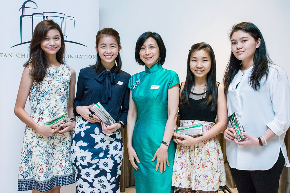 Outstanding Nafa Students Awarded By Tan Chin Tuan Foundation