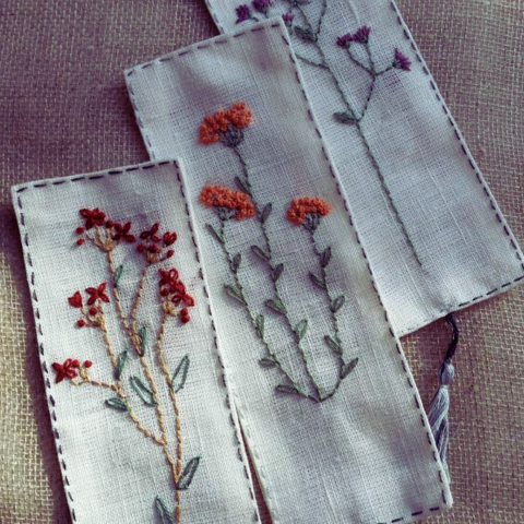 Botanical-Embroidery-on-a-Bookmark