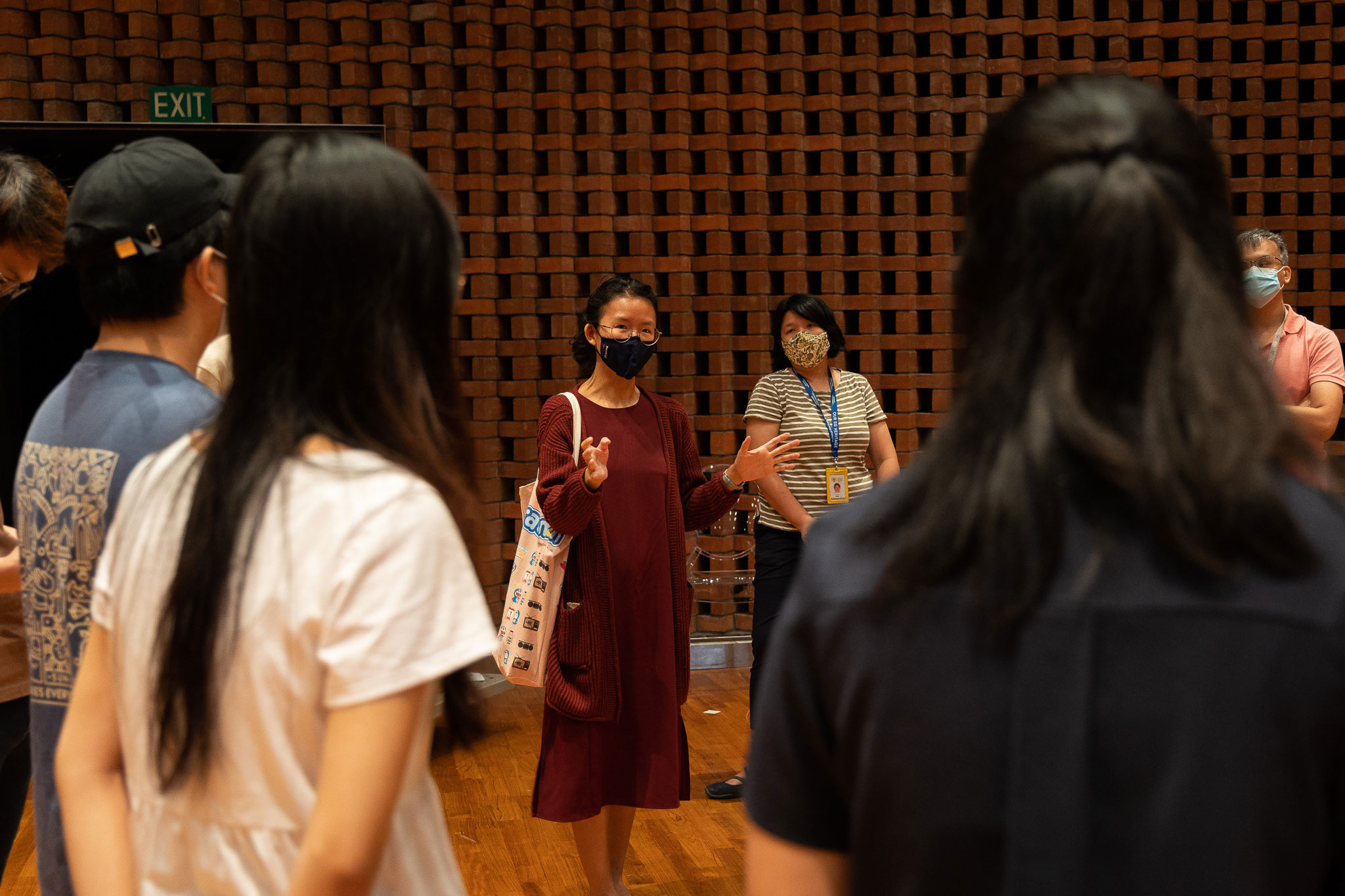 Review session with invited guests and museum staff